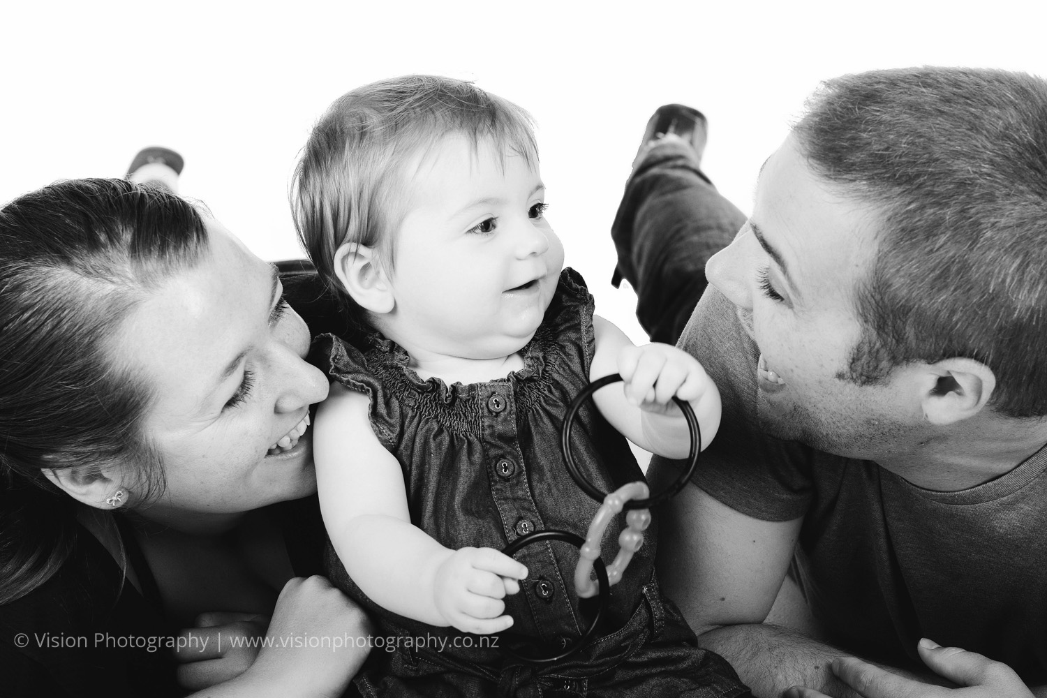 Family Photographer Wellington - Nadine, Hannah and Damian